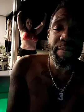 Snapshot of 3prettyboy3 chatting on November 9, 2025, 8:29 am 3prettyboy3 online show from November 9, 2025, 8:29 am