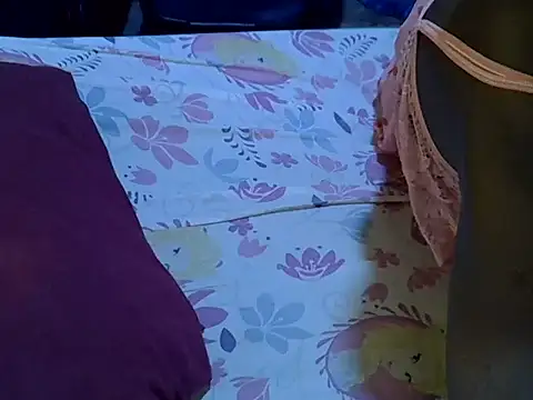 Snapshot of Adaline-Paris chatting on November 28, 2025, 5:51 am Adaline-Paris online show from November 28, 2025, 5:51 am