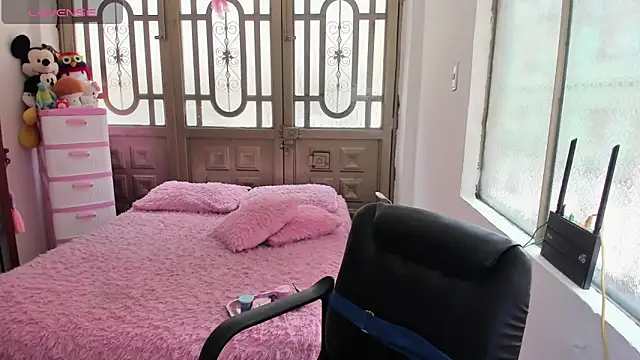 pamela tcw online show from March 10, 2025, 5:39 pm