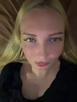 Snapshot of Aleksandrakis chatting on May 27, 2026, 8:05 pm Aleksandrakis online show from May 27, 2026, 8:05 pm