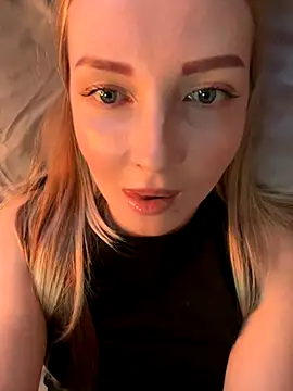 Snapshot of Aleksandrakis chatting on October 25, 2025, 2:28 pm Aleksandrakis online show from October 25, 2025, 2:28 pm