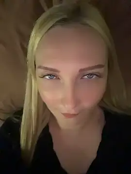 Snapshot of Aleksandrakis chatting on May 26, 2026, 7:56 pm Aleksandrakis online show from May 26, 2026, 7:56 pm