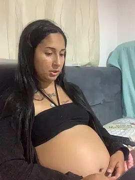 luna asss online show from October 10, 2025, 9:15 pm