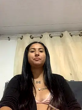 luna asss online show from October 1, 2025, 4:00 pm