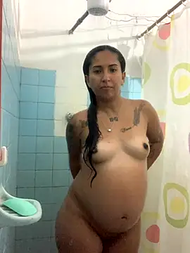 luna asss online show from October 3, 2025, 9:05 pm