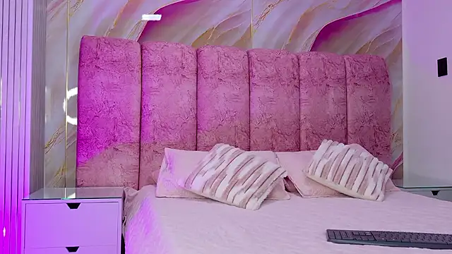 kendal rossi online show from March 12, 2026, 11:58 am