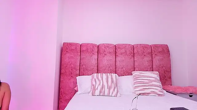 Snapshot of kendal_rossi chatting on November 10, 2025, 11:59 am kendal rossi online show from November 10, 2025, 11:59 am