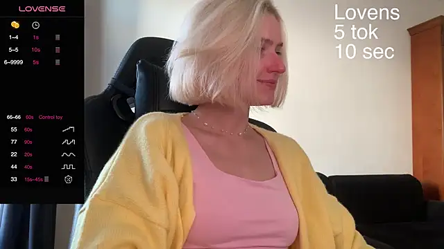 Sexy Sweets online show from September 24, 2025, 12:33 pm