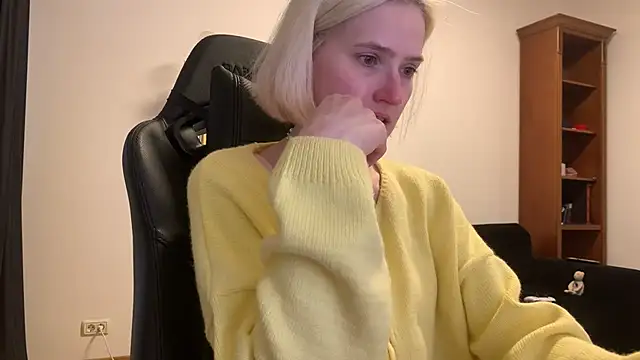 Sexy Sweets online show from September 23, 2025, 2:02 pm