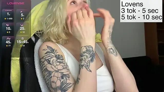 Sexy Sweets online show from December 3, 2025, 12:48 pm