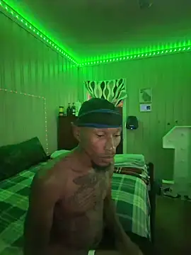Snapshot of KingDerRico chatting on June 17, 2026, 5:01 pm KingDerRico online show from June 17, 2026, 5:01 pm