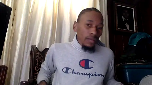 Snapshot of KingDerRico chatting on October 31, 2025, 4:36 pm KingDerRico online show from October 31, 2025, 4:36 pm