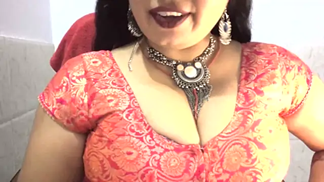 Gulaboo bhabi online show from April 13, 2026, 4:44 pm