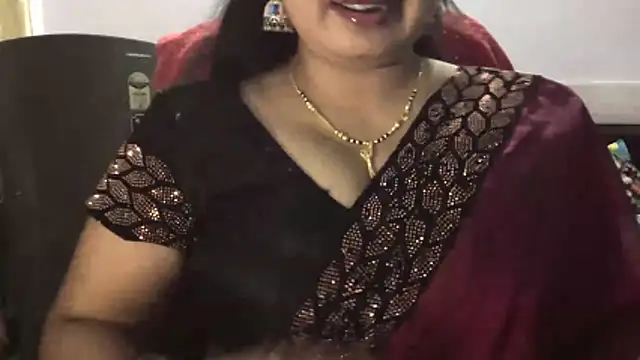 Snapshot of Gulaboo_bhabi chatting on June 7, 2026, 4:45 pm Gulaboo bhabi online show from June 7, 2026, 4:45 pm