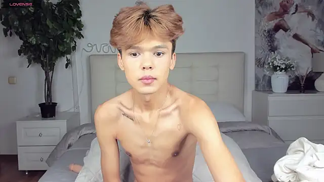 Felix Rey online show from September 23, 2025, 2:46 pm