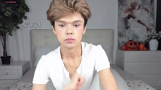 Felix Rey online show from November 5, 2025, 3:48 pm