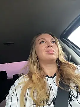 Sweet   Emily online show from November 23, 2025, 12:04 pm