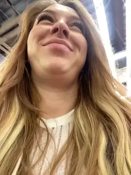 Snapshot of Sweet___Emily chatting on February 1, 2025, 3:07 pm Sweet Emily online show from February 1, 2025, 3:07 pm