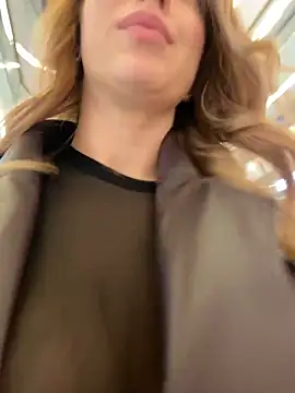 Snapshot of Sweet___Emily chatting on January 18, 2025, 2:12 pm Sweet Emily online show from January 18, 2025, 2:12 pm