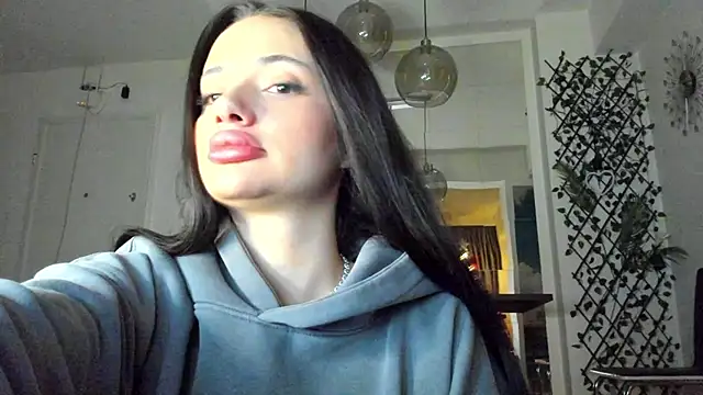 IreneVON online show from November 25, 2025, 4:46 am