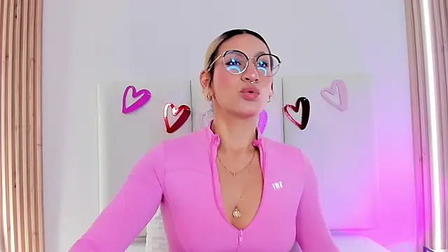 Emily robertss online show from February 17, 2026, 7:11 pm