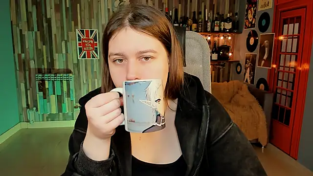 FioraMarmoris online show from January 19, 2026, 5:33 am