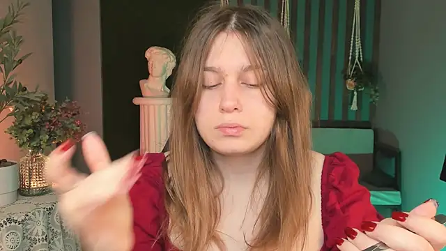 FioraMarmoris online show from October 6, 2025, 6:25 am