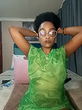 Queen-Chocolate online show from September 25, 2025, 3:01 am