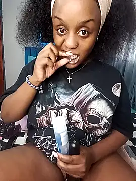 Queen-Chocolate online show from February 22, 2026, 9:22 am