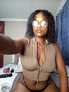 Queen-Chocolate online show from February 1, 2025, 7:13 pm