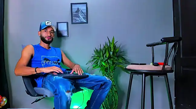 Damian 022 online show from March 12, 2025, 2:12 pm