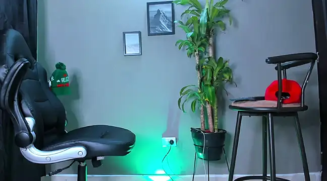 Damian 022 online show from December 6, 2024, 3:39 pm