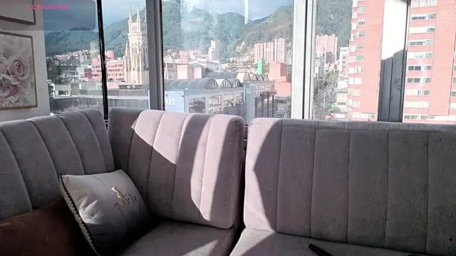 Bella ev online show from April 2, 2026, 10:05 pm