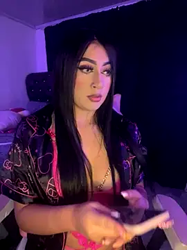 Snapshot of KittyRous chatting on December 4, 2025, 8:24 am KittyRous online show from December 4, 2025, 8:24 am