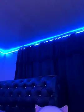 Snapshot of KittyRous chatting on November 13, 2025, 7:56 am KittyRous online show from November 13, 2025, 7:56 am