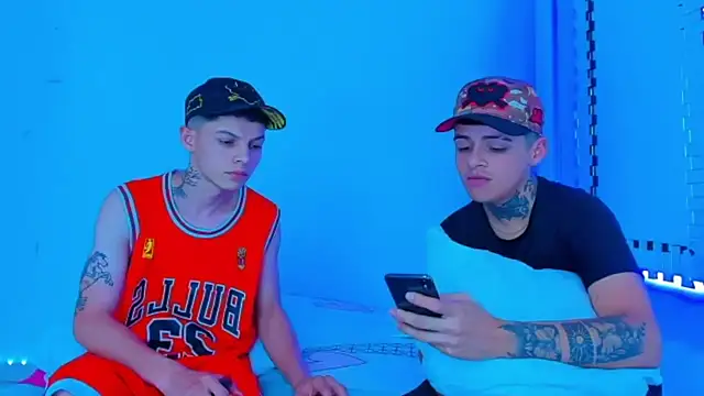Snapshot of HOT_boy2025 chatting on January 22, 2025, 9:21 pm HOT boy2025 online show from January 22, 2025, 9:21 pm