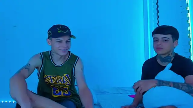 Snapshot of HOT_boy2025 chatting on February 1, 2025, 3:30 am HOT boy2025 online show from February 1, 2025, 3:30 am