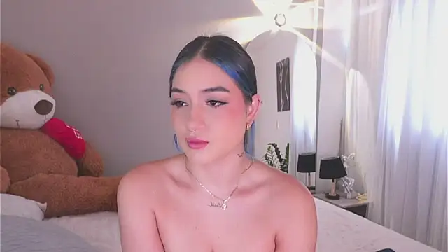 Snapshot of AnnyHizzle chatting on October 23, 2025, 3:21 pm AnnyHizzle online show from October 23, 2025, 3:21 pm