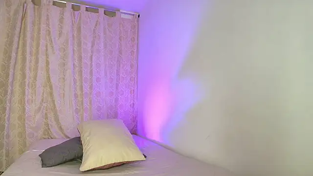 Tinny and Candy online show from April 8, 2026, 1:01 pm