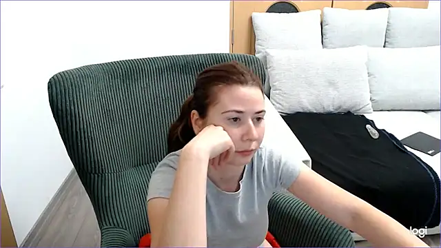 Snapshot of VioletaFlower7 chatting on September 14, 2025, 8:09 pm VioletaFlower7 online show from September 14, 2025, 8:09 pm