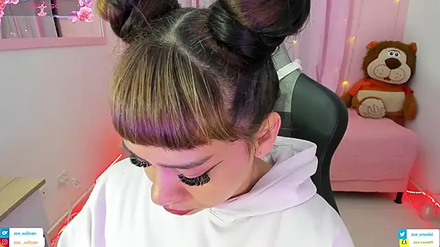 zoesullivan online show from November 7, 2025, 9:58 am