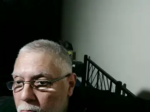 100Tauros online show from April 1, 2026, 9:23 pm