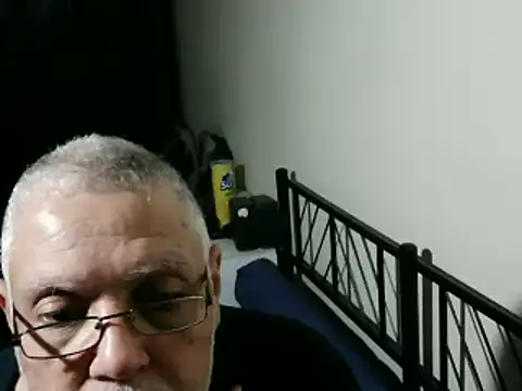 100Tauros online show from April 3, 2026, 9:54 pm