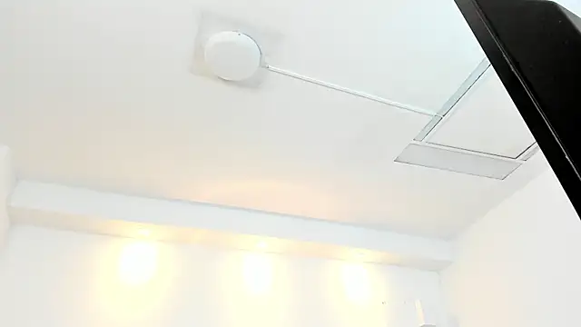 Juliabadlee online show from March 22, 2025, 11:53 pm