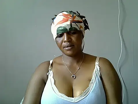 Snapshot of Hot_Caro chatting on December 28, 2024, 10:58 am Hot Caro online show from December 28, 2024, 10:58 am