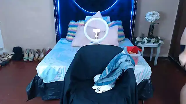 Snapshot of VioletaaaSlave chatting on January 7, 2026, 10:53 am VioletaaaSlave online show from January 7, 2026, 10:53 am