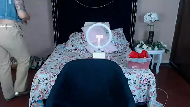 Snapshot of VioletaaaSlave chatting on March 4, 2026, 3:09 pm VioletaaaSlave online show from March 4, 2026, 3:09 pm