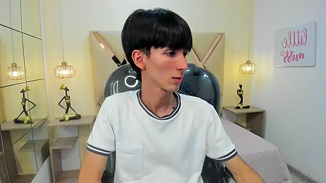 Snapshot of Jake_evans chatting on October 2, 2025, 4:05 am Jake evans online show from October 2, 2025, 4:05 am