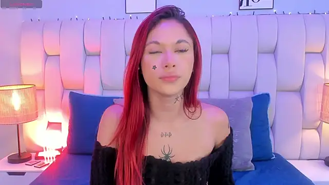 SkinnyFoxy online show from February 4, 2026, 8:04 pm