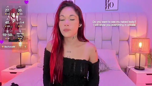 SkinnyFoxy online show from April 18, 2026, 8:09 pm